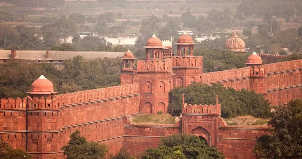लाल किले का गाइडेड विज़िट वैकल्पिक एंट्री और ऐड-ऑन के साथ